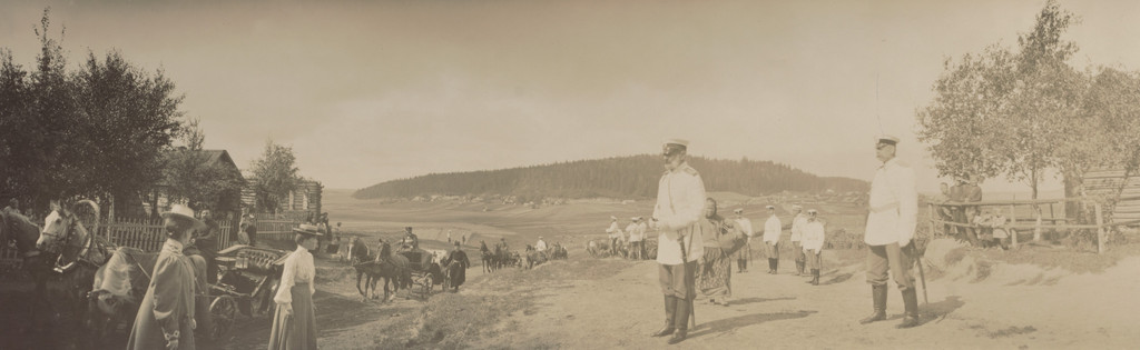 Grand Duchesses Xenia and Olga Alexandrovna with Grand Duke Vladimir Alexandrovich, Peterhof