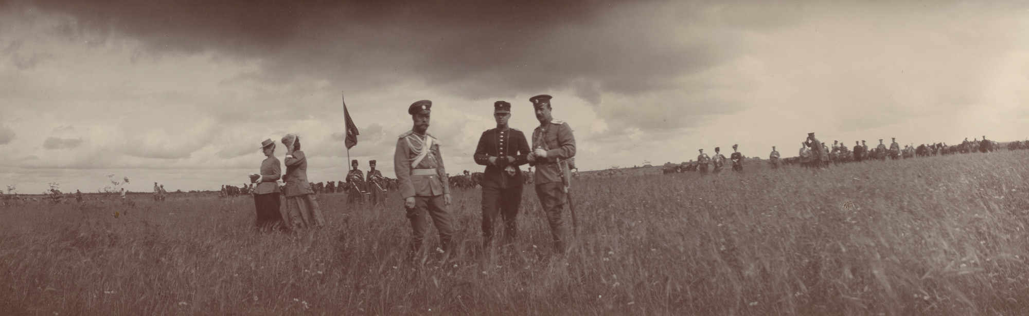 Unidentified photographer. Empress Alexandra Feodorovna, Emperor Nicholas II and Grand Boris Vladimirovich, Ropsha