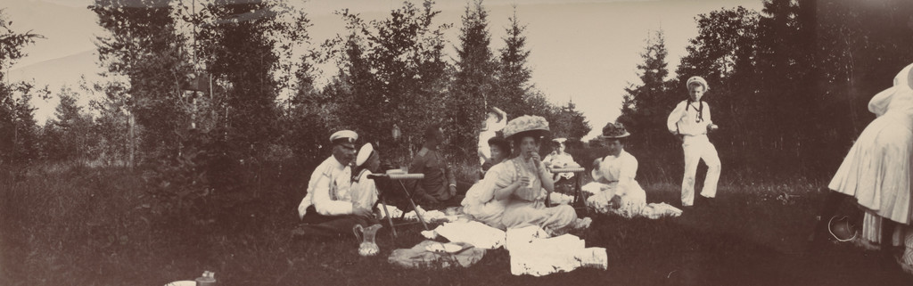 Mordvinov and Grand Duchess Olga Alexandrovna Enjoying a Picnic, Gatchino