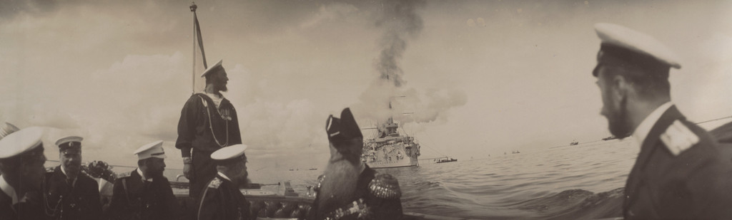 Inspection of Ships (Smotir Sudov)