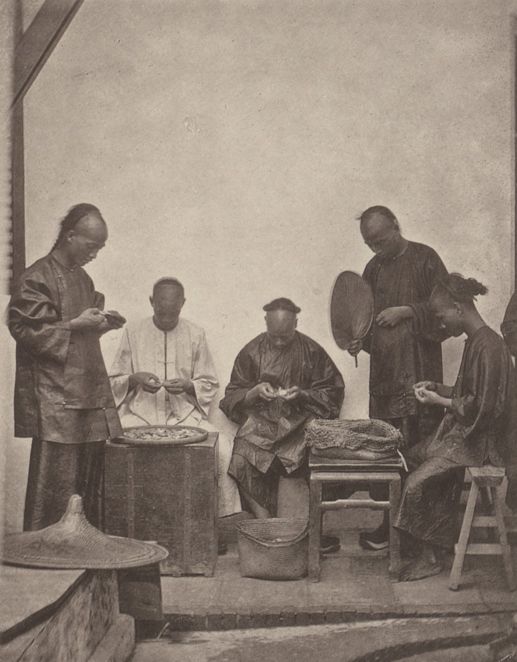 John Thomson. Schroffing Dollars
