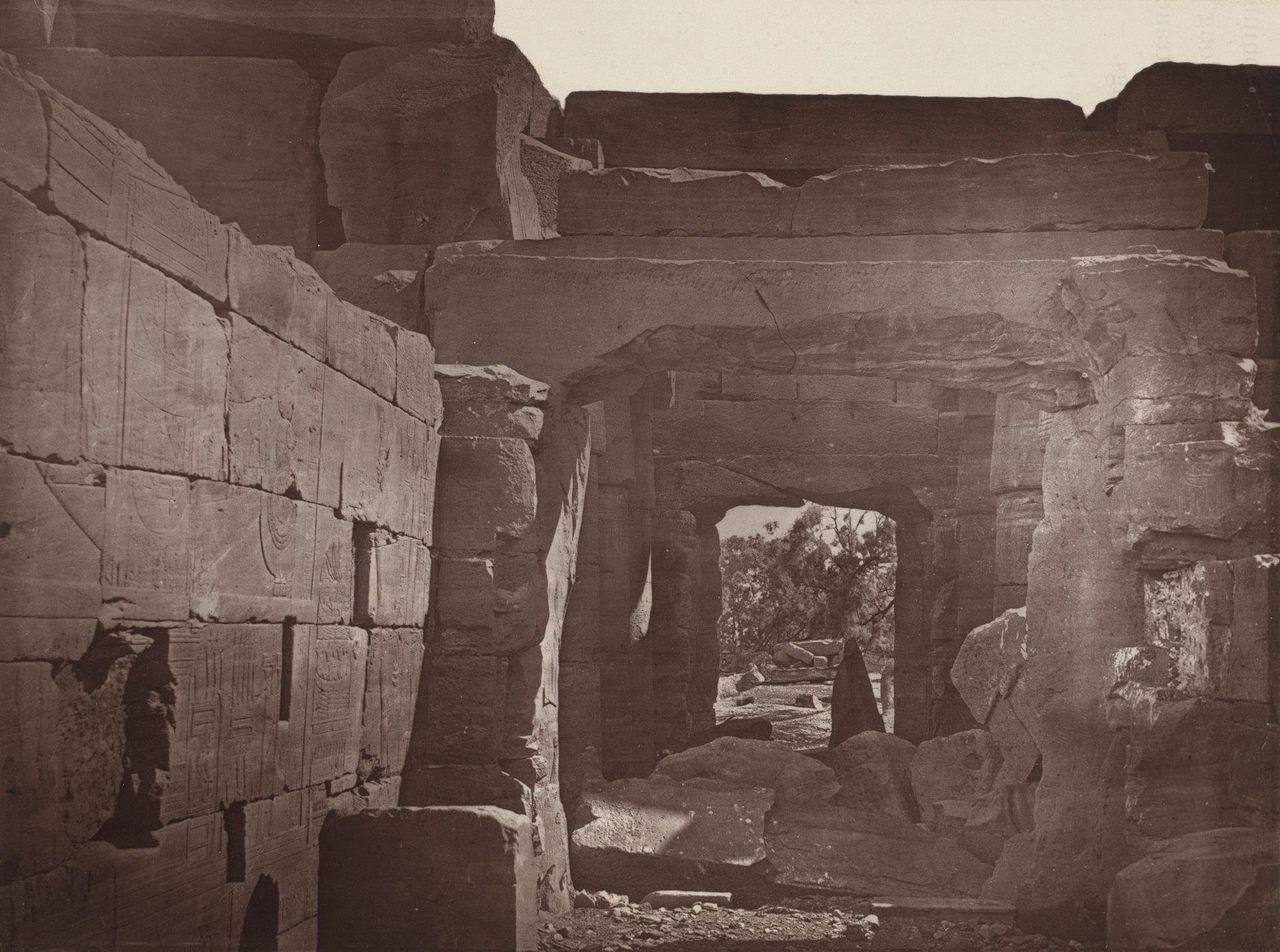 Captain William de Wiveleslie Abney. Interior View of the Temple of Goorneh. 1876