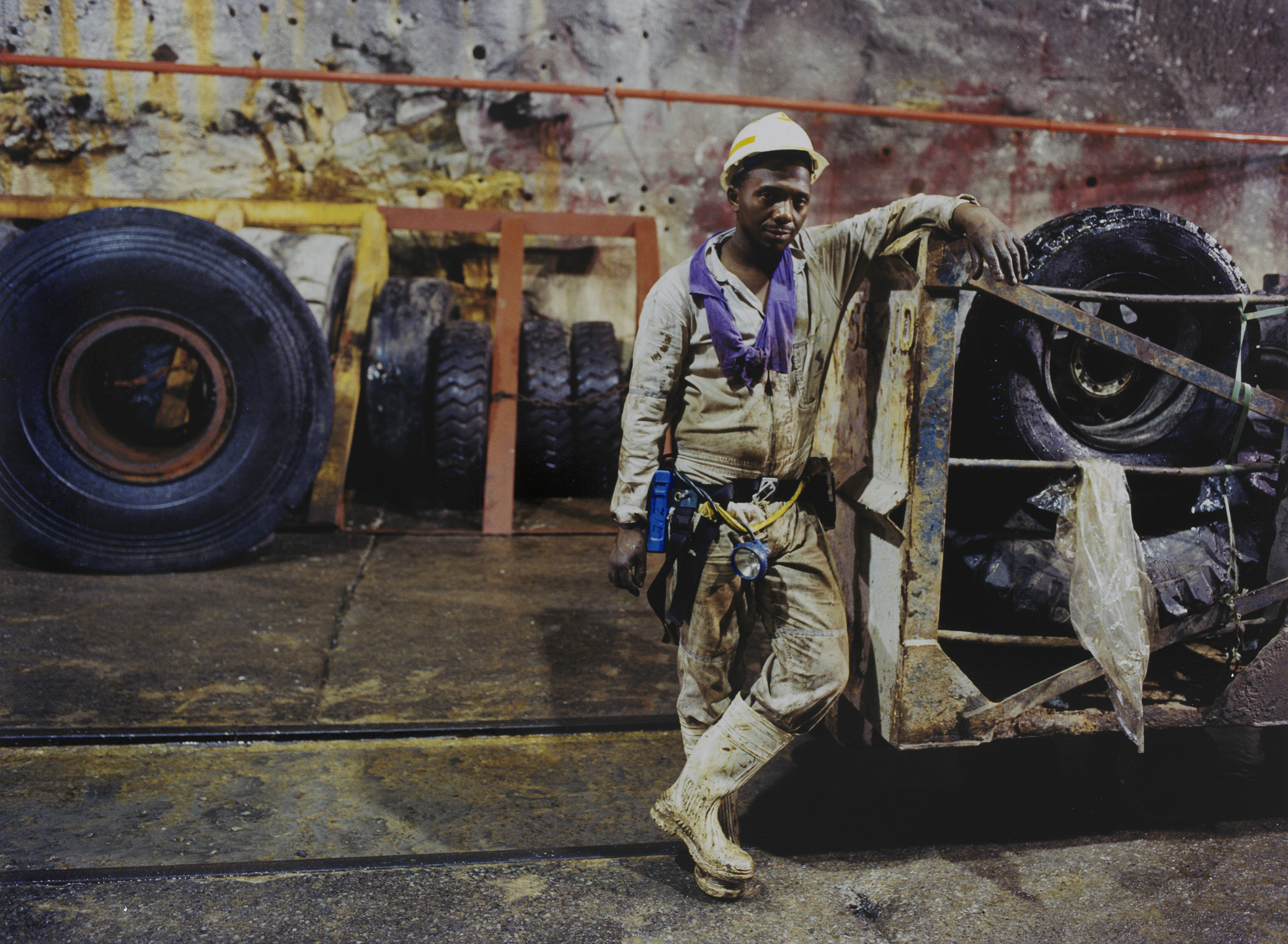 Zwelethu Mthethwa. Untitled from the series Gold Miner. 2005