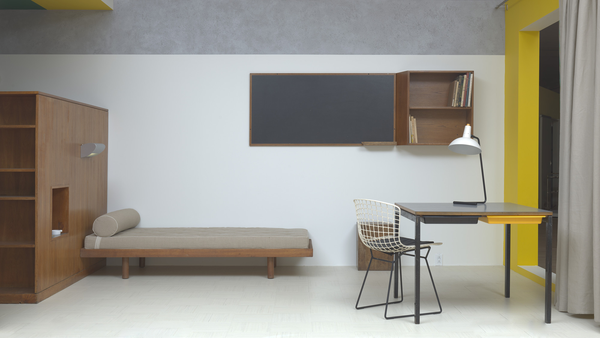 Charlotte Perriand, Le Corbusier (Charles-Édouard Jeanneret), Lúcio Costa. Room divider from the Maison du Brésil. 1959