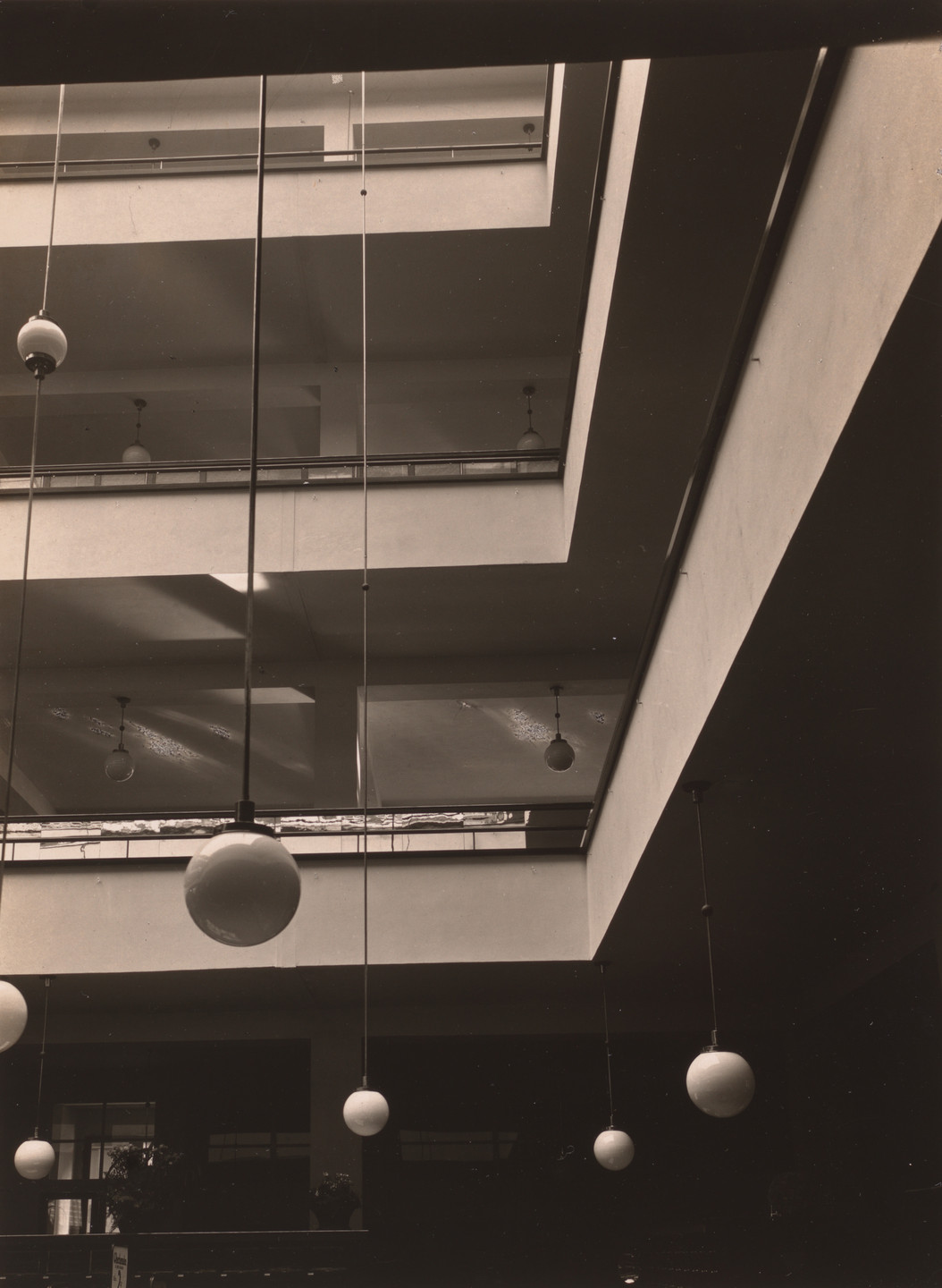 Werner Mantz. Untitled (Sinn Department Store). 1928