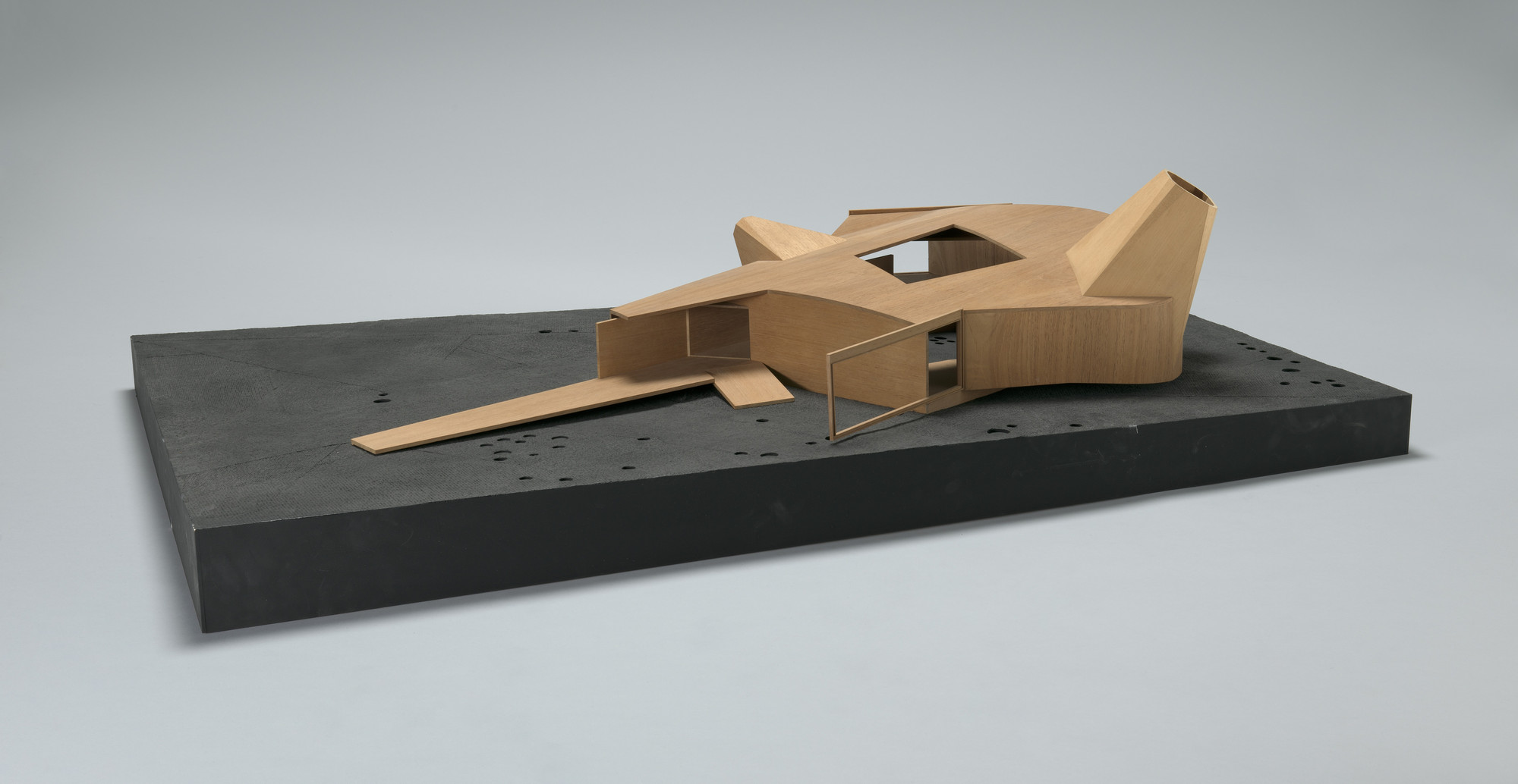 Smiljan Radić. Casa para el Poema del Ángulo Recto, Vilches, Chile. 2010–2012