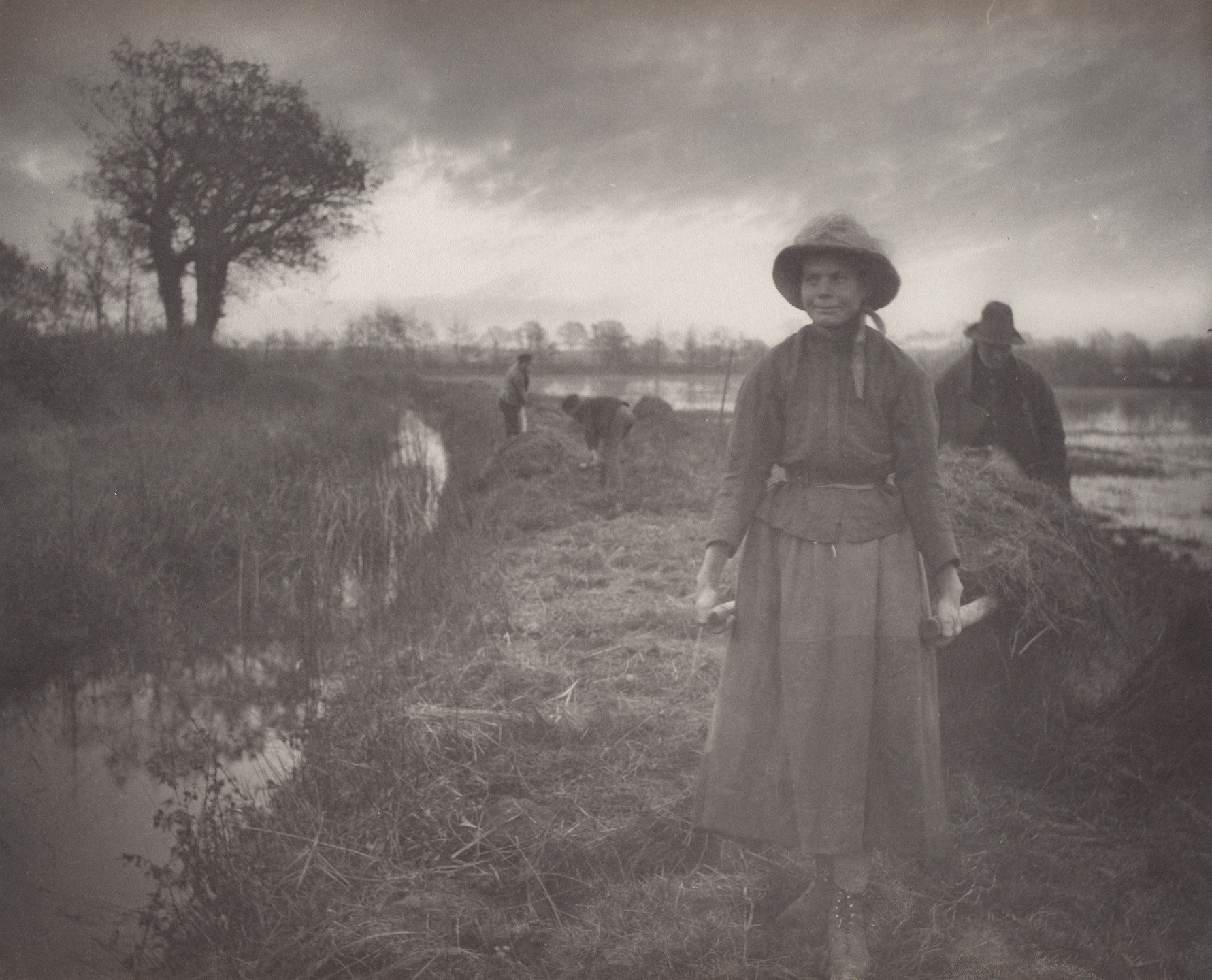Peter Henry Emerson, T. F. Goodall. Poling the Marsh Hay from Life and Landscape on the Norfolk Broads (London, 1886). c. 1885