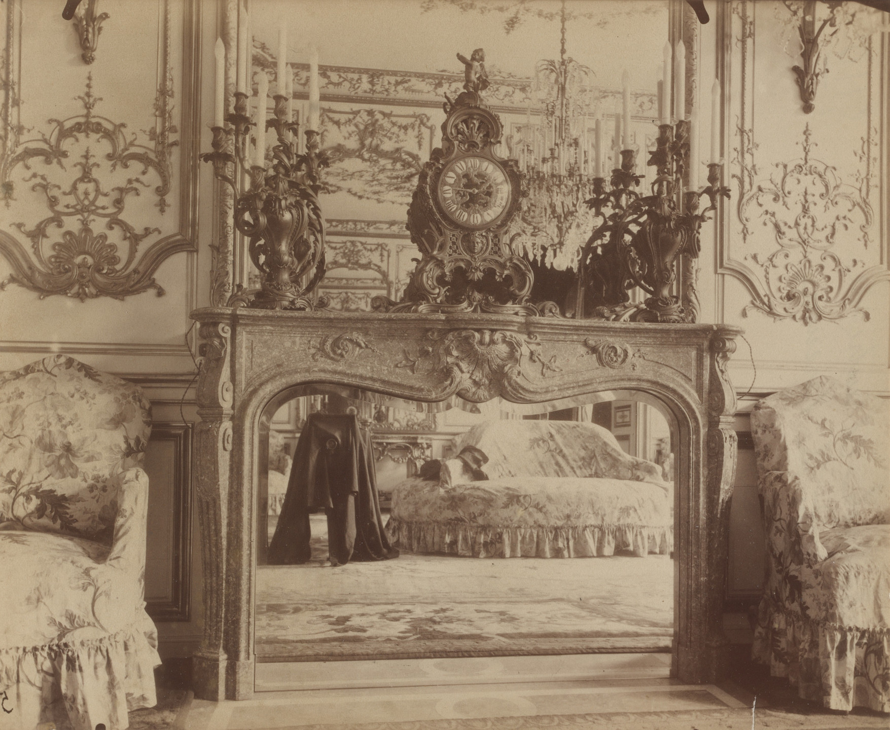 Eugène Atget. Austrian Embassy, 57 Rue de Varenne. 1905