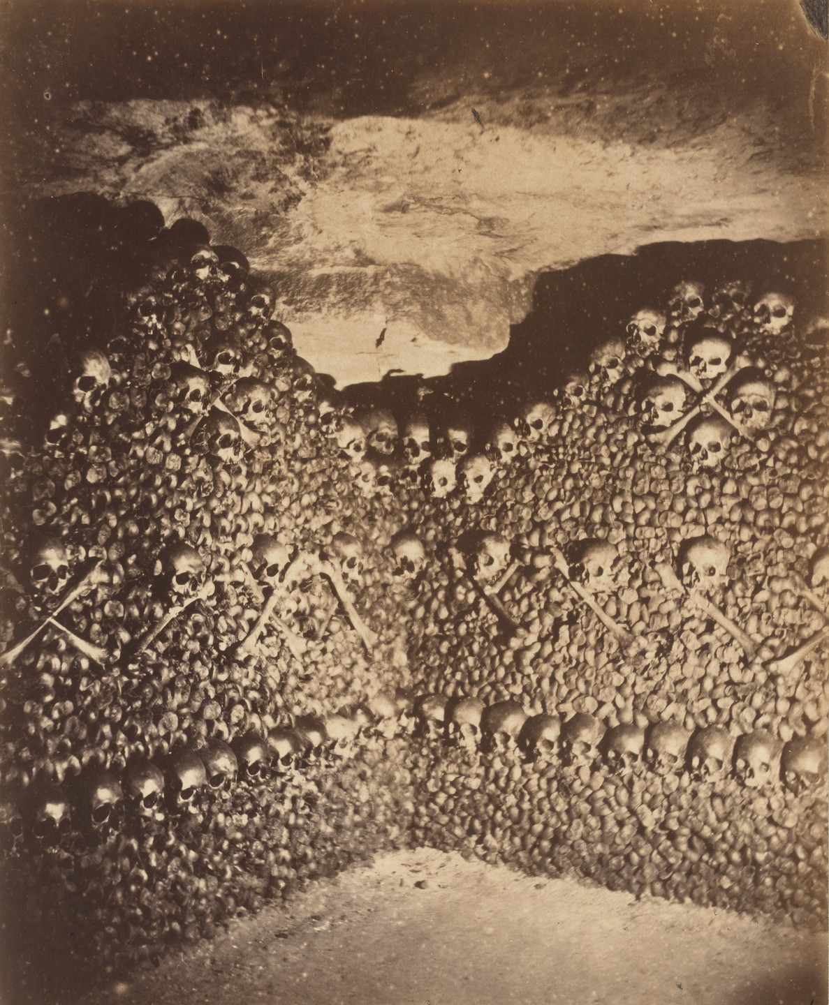 Nadar (Gaspard-Félix Tournachon). Test Obtained in the Catacombs of Paris Using the Serrin Regulator. April 1862