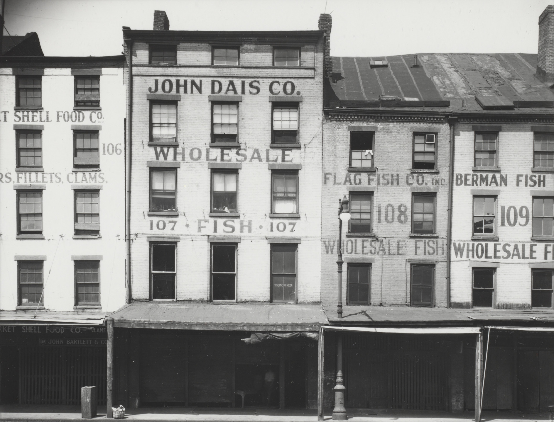 Walker Evans. Fulton Market Area, New York. 1933-34