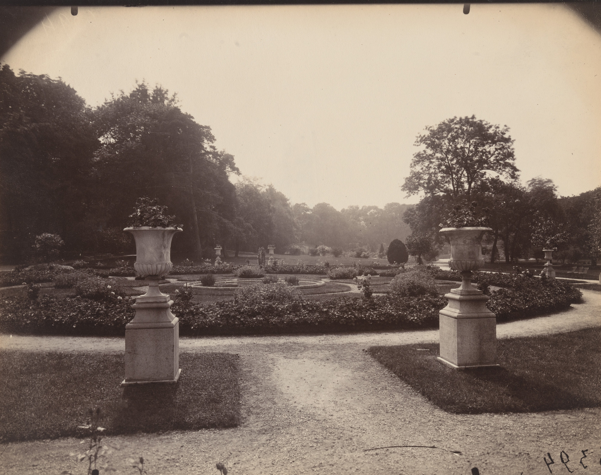 Eugène Atget. Bagatelle
