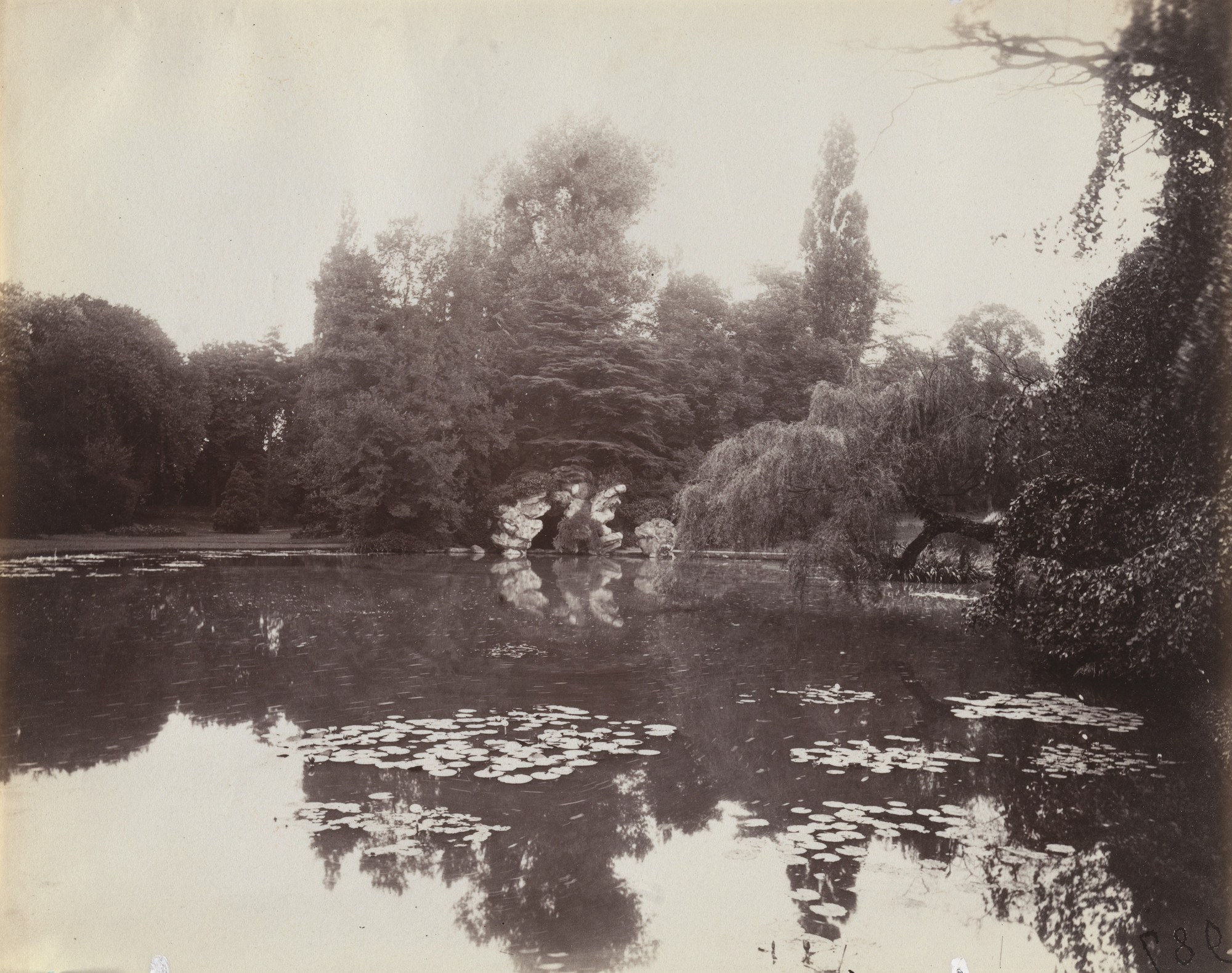 Eugène Atget. Bagatelle