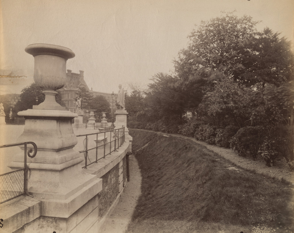 Tuileries - Les fosses du / Jardin