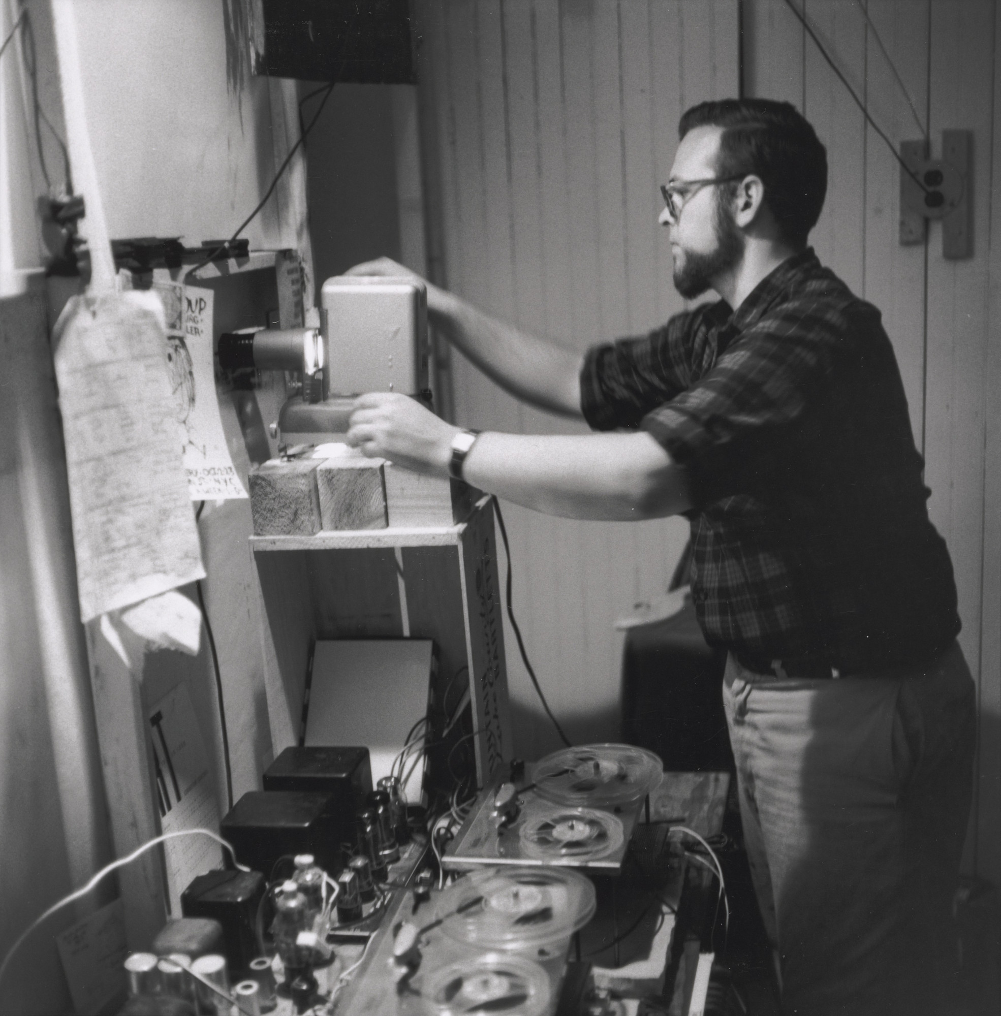 Fred W. McDarrah. 18 Happenings in 6 Parts, Reuben Gallery, New York, October 1959