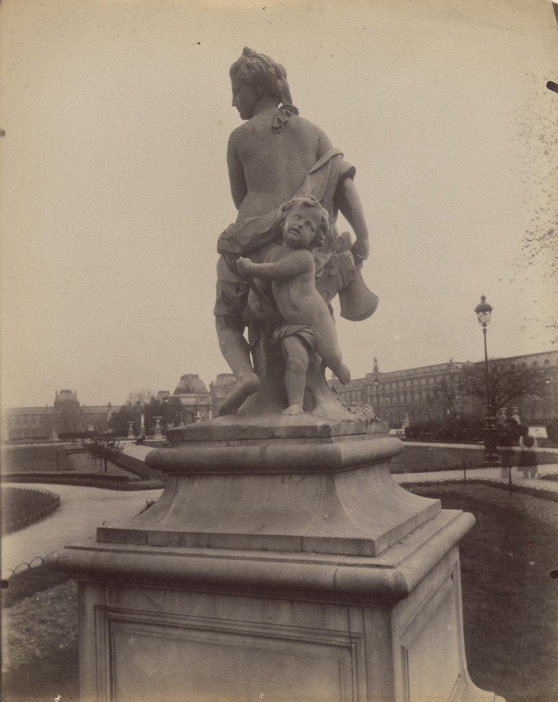 Tuileries statue