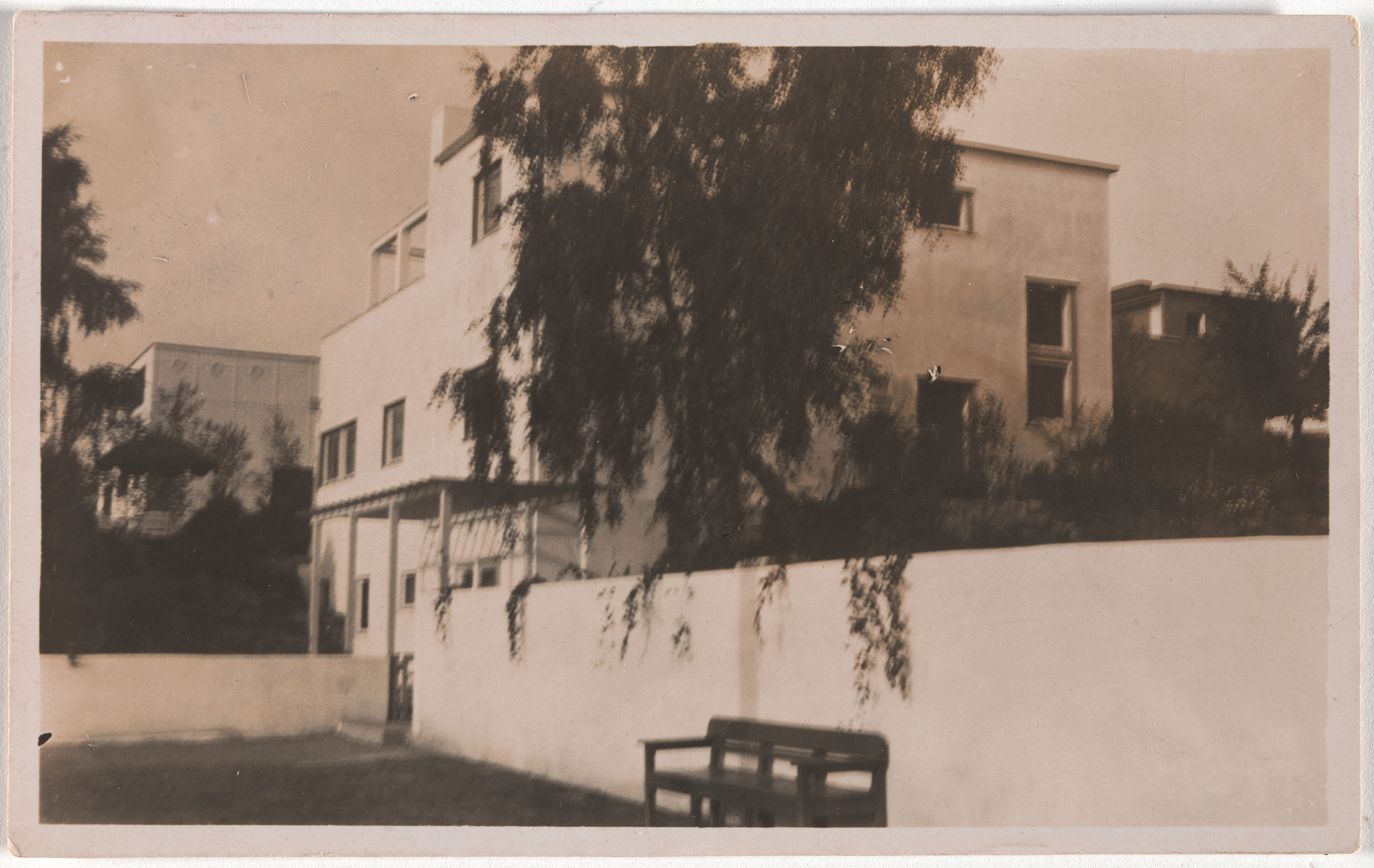 Unidentified photographer, Hans Poelzig. Single Family House, Weissenhofsiedlung, Stuttgart, Germany