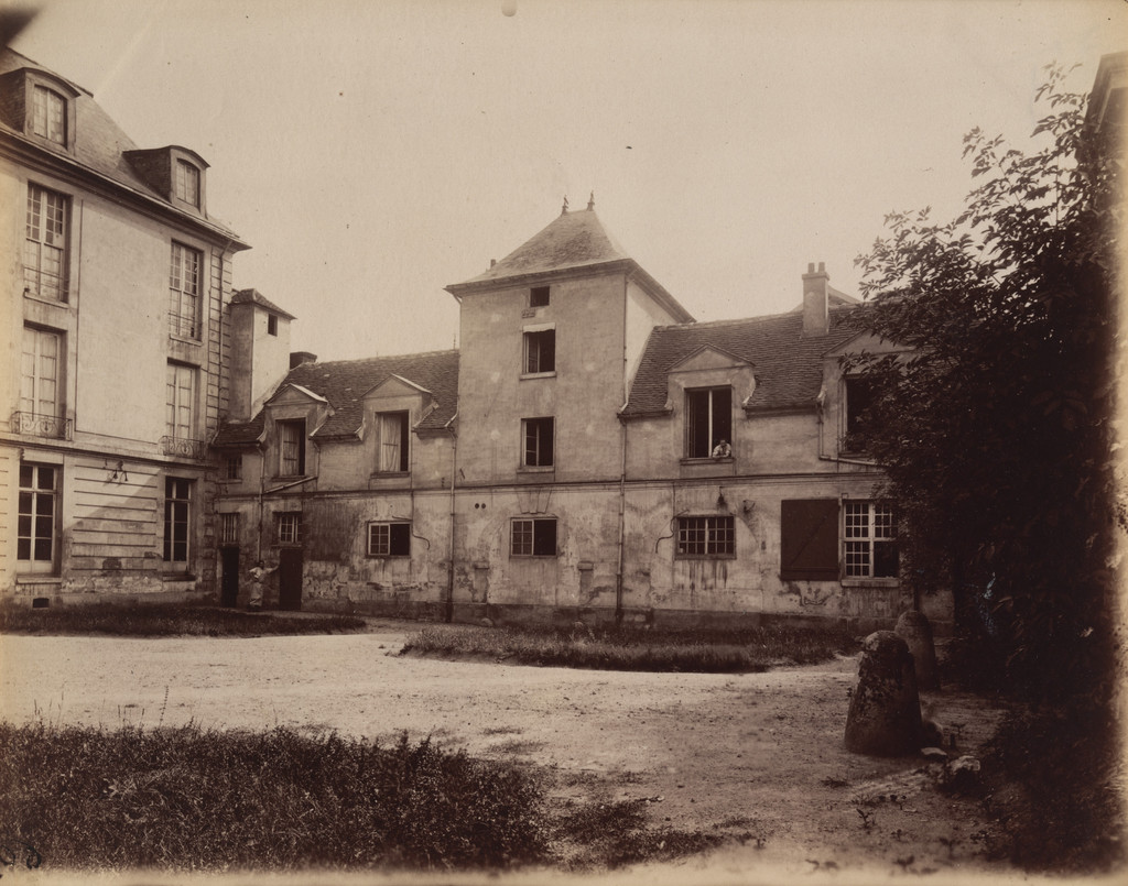 Ivry. Ancien pavillon de chasse