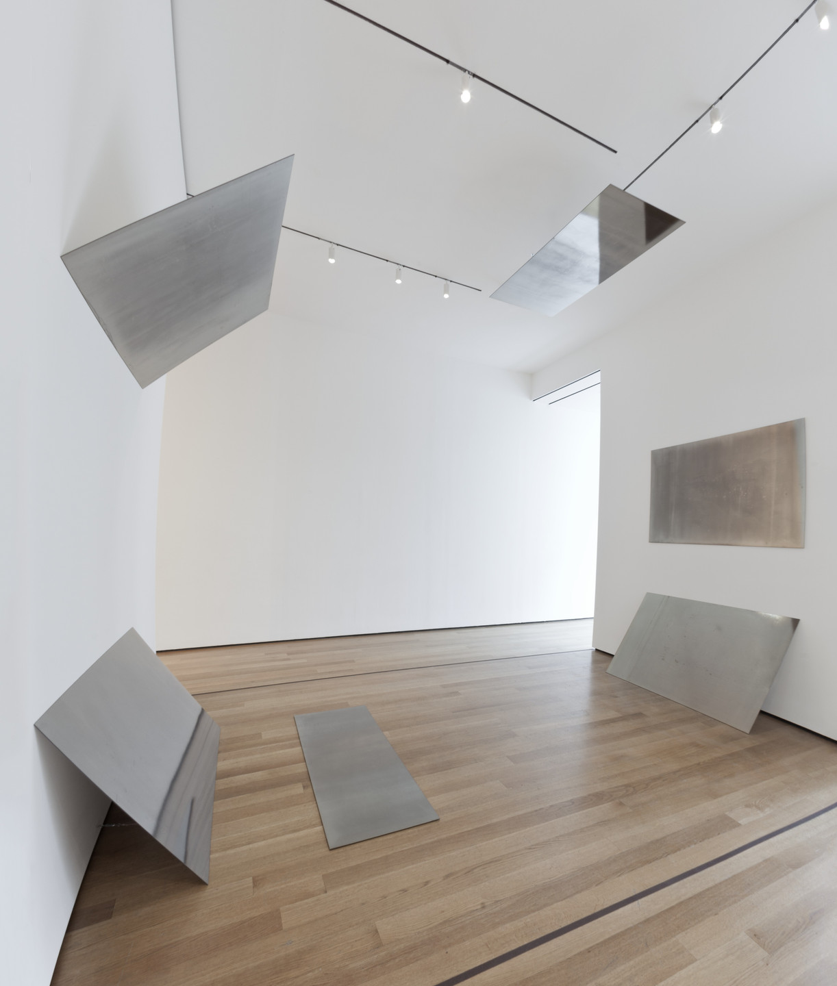 Liz Deschenes. Tilt/Swing (360º field of vision, version 1). 2009
