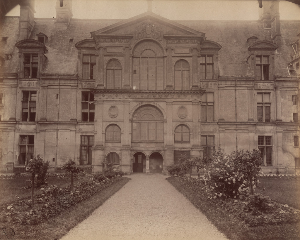 Château d'Écouen, Eugène Atget, 1911, Albumen silver print