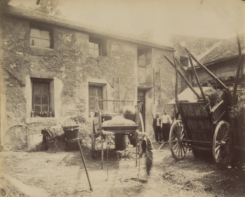 Gentilly (Seine). Cour, vieille ferme. 3 rue des Noyers