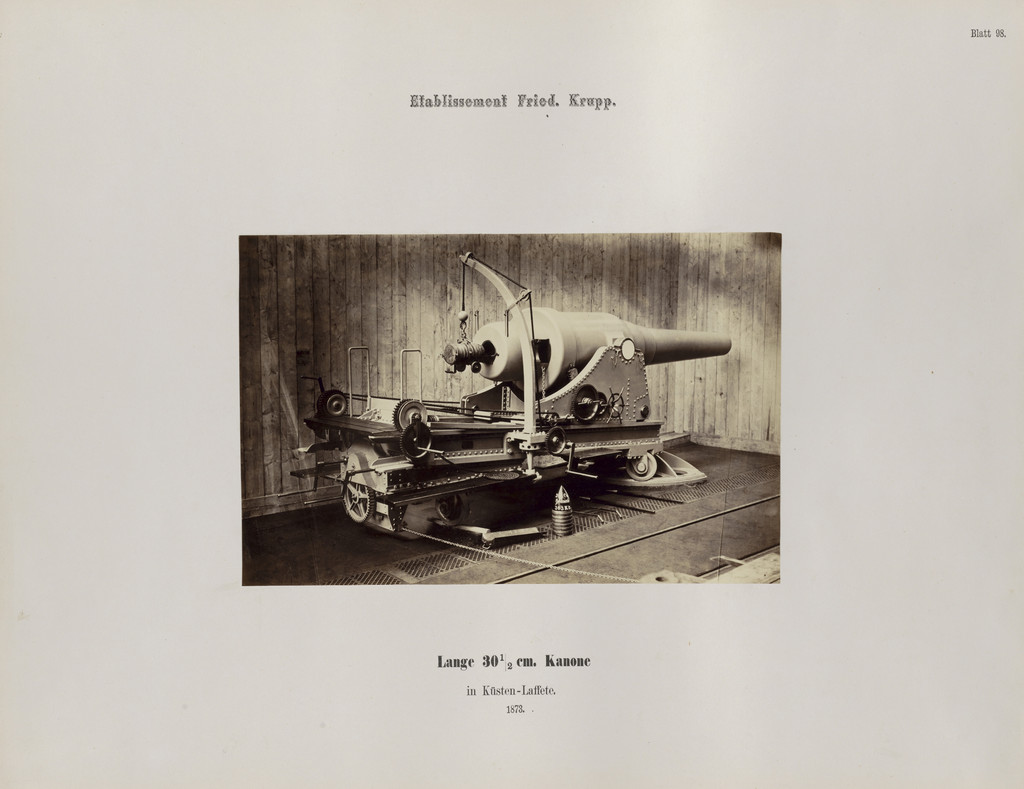 Lange 30 1/2 cm. Kanone in Kusten-Laffete