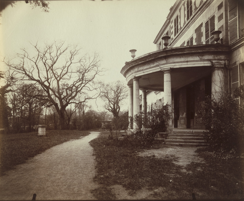 Sceaux, ancien château. Rue Voltaire