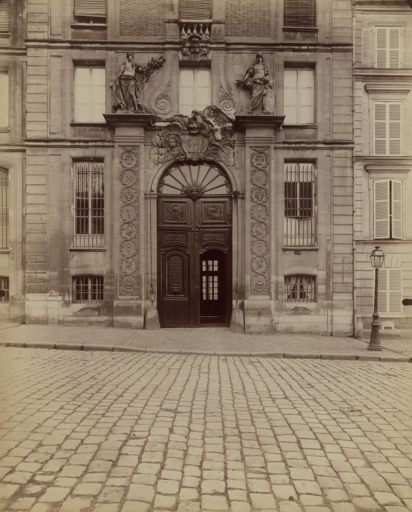 Versailles. Porte rue de l'Orangerie
