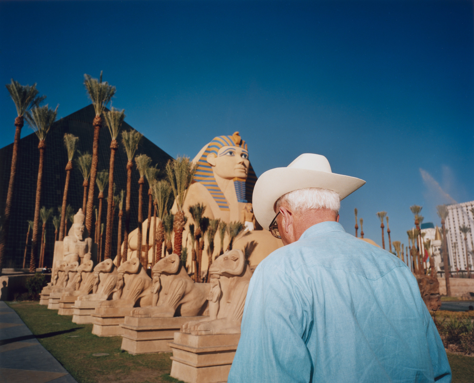 Martin Parr. The Luxor Hotel and Casino, Las Vegas