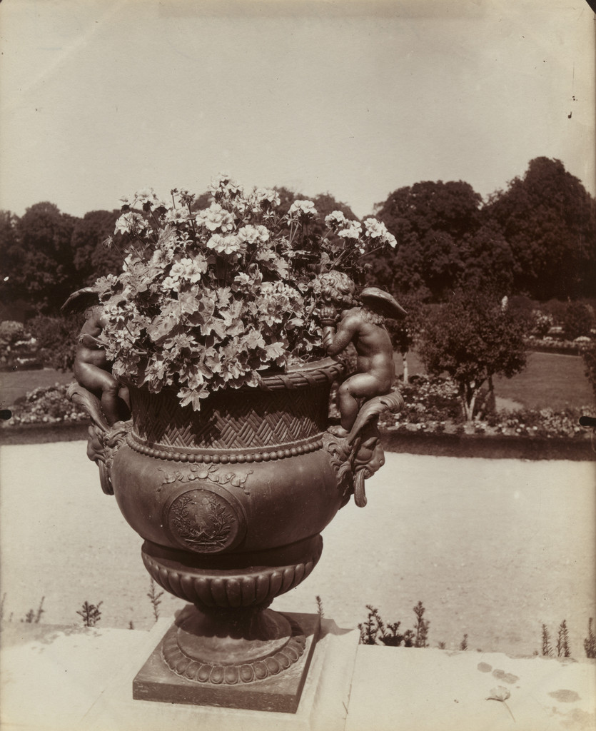 Versailles, vase