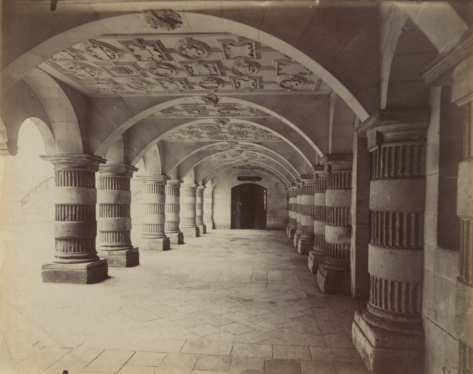 Eugène Atget. La Rochelle, Hôtel de Ville