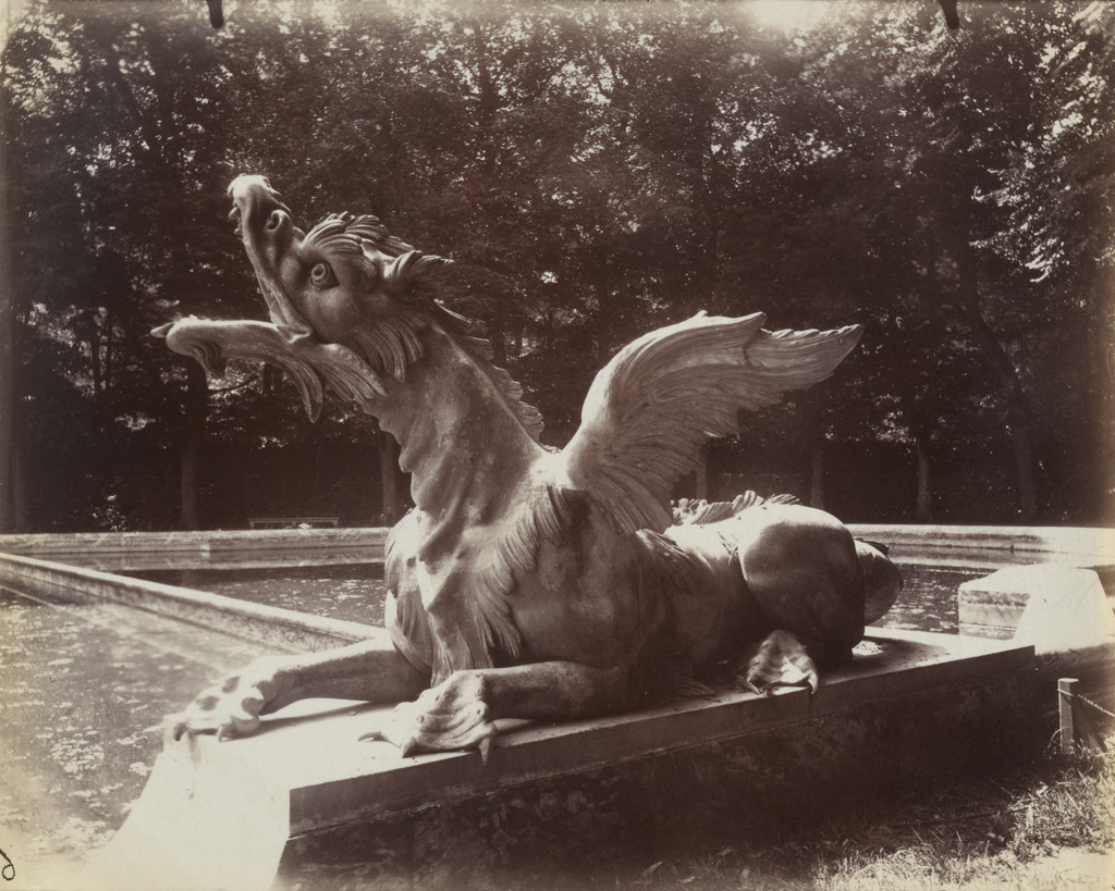 Grand Trianon -- Dragon Par Hardy