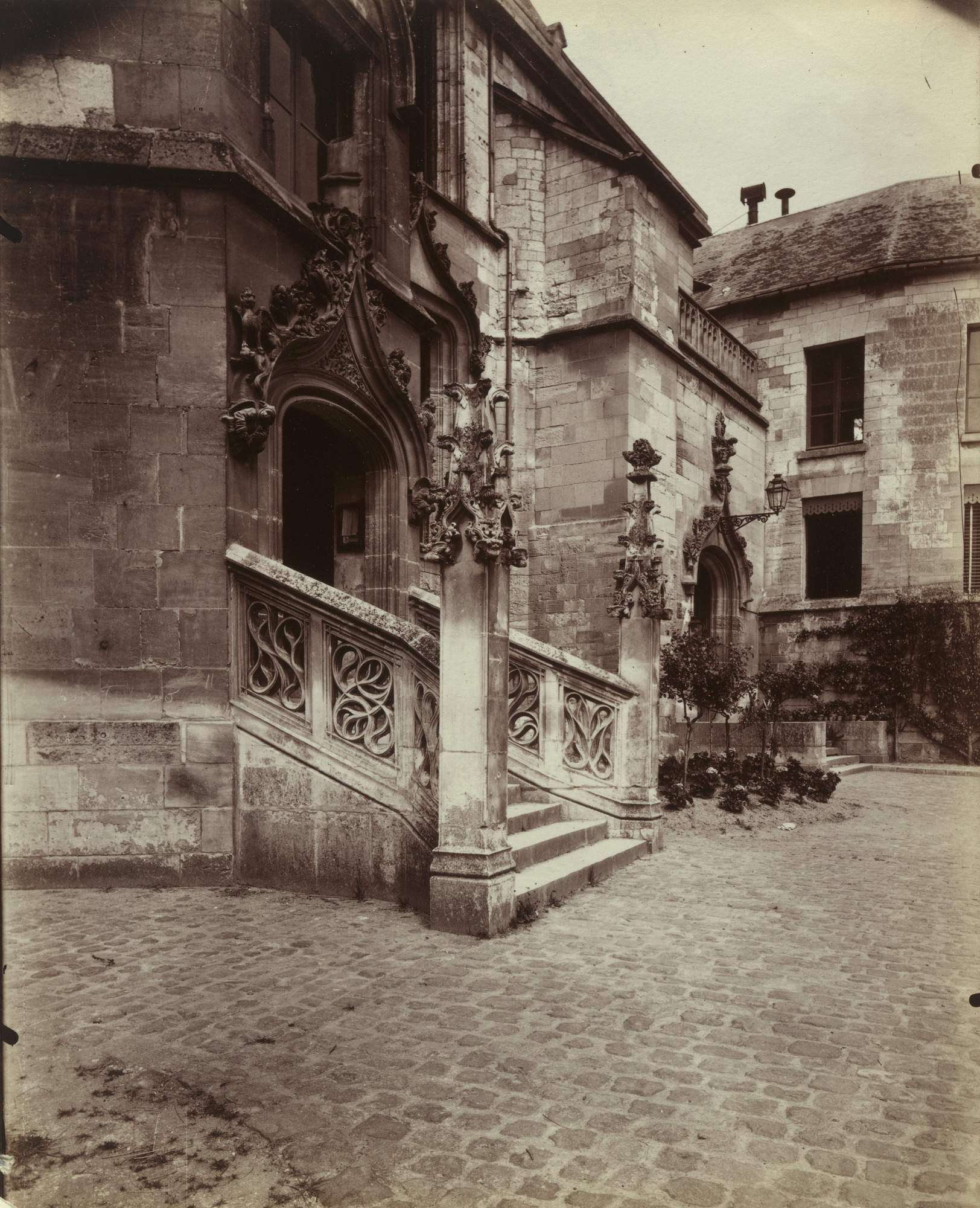 Eugène Atget. Beauvais, Palais de Justice