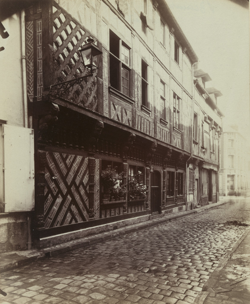 Beauvais. Maison -- 25 rue Saint Laurent