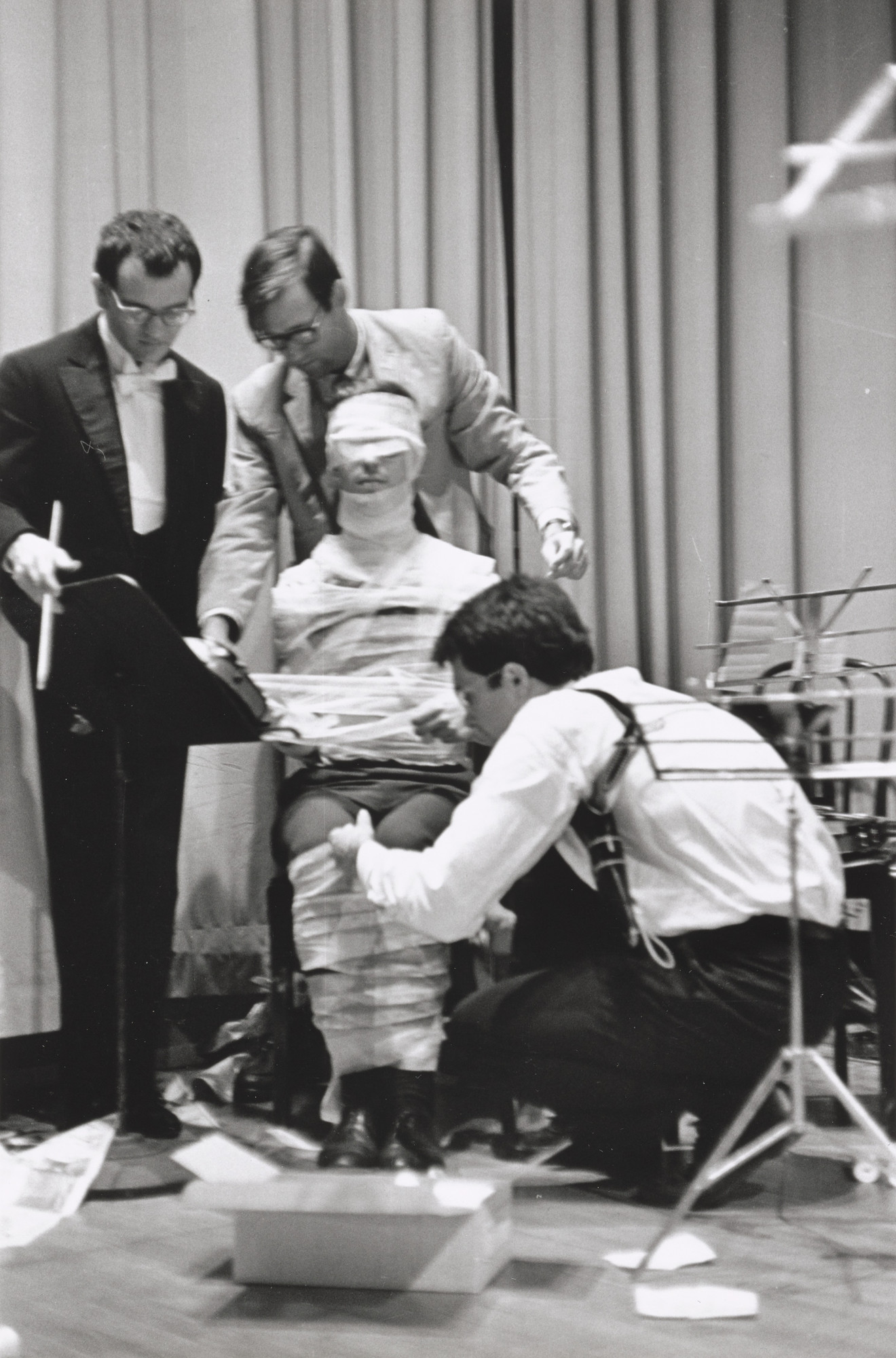 Fred W. McDarrah. Sky Piece for Jesus Christ, performed during Fluxorchestra at Carnegie Recital Hall, New York, September 25, 1965