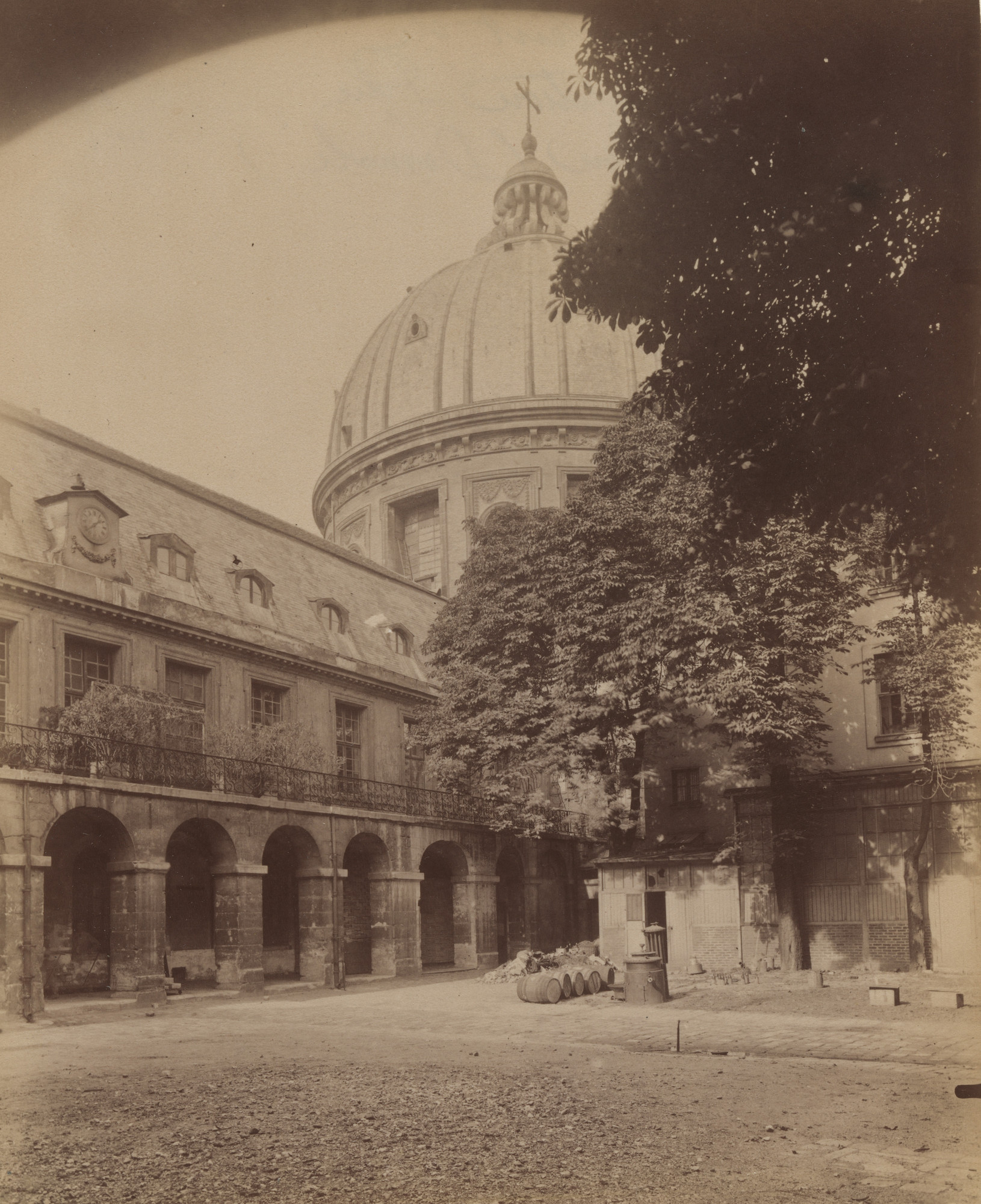 Eugène Atget. Ancien couvent de l'Assomption, Rue Cambon (démoli)
