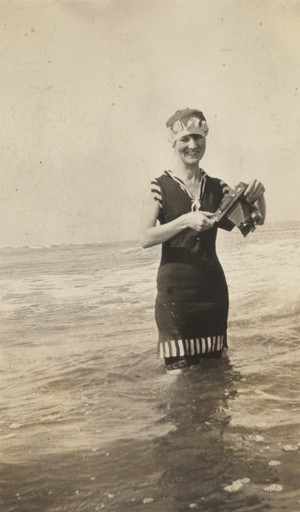 Unidentified photographer. Untitled. c. 1920