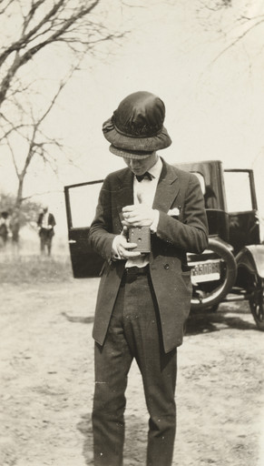 Unidentified photographer. Untitled. c. 1915