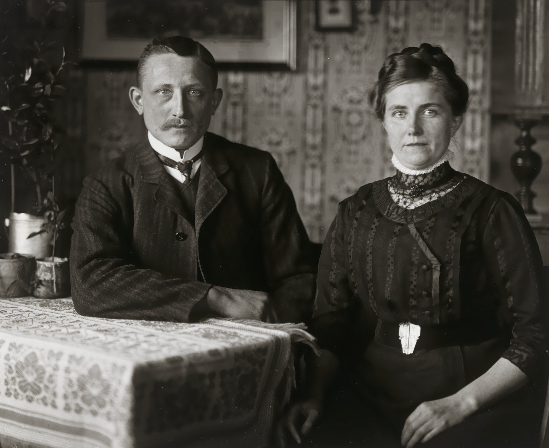 August Sander. Young Farming Couple. 1913-14