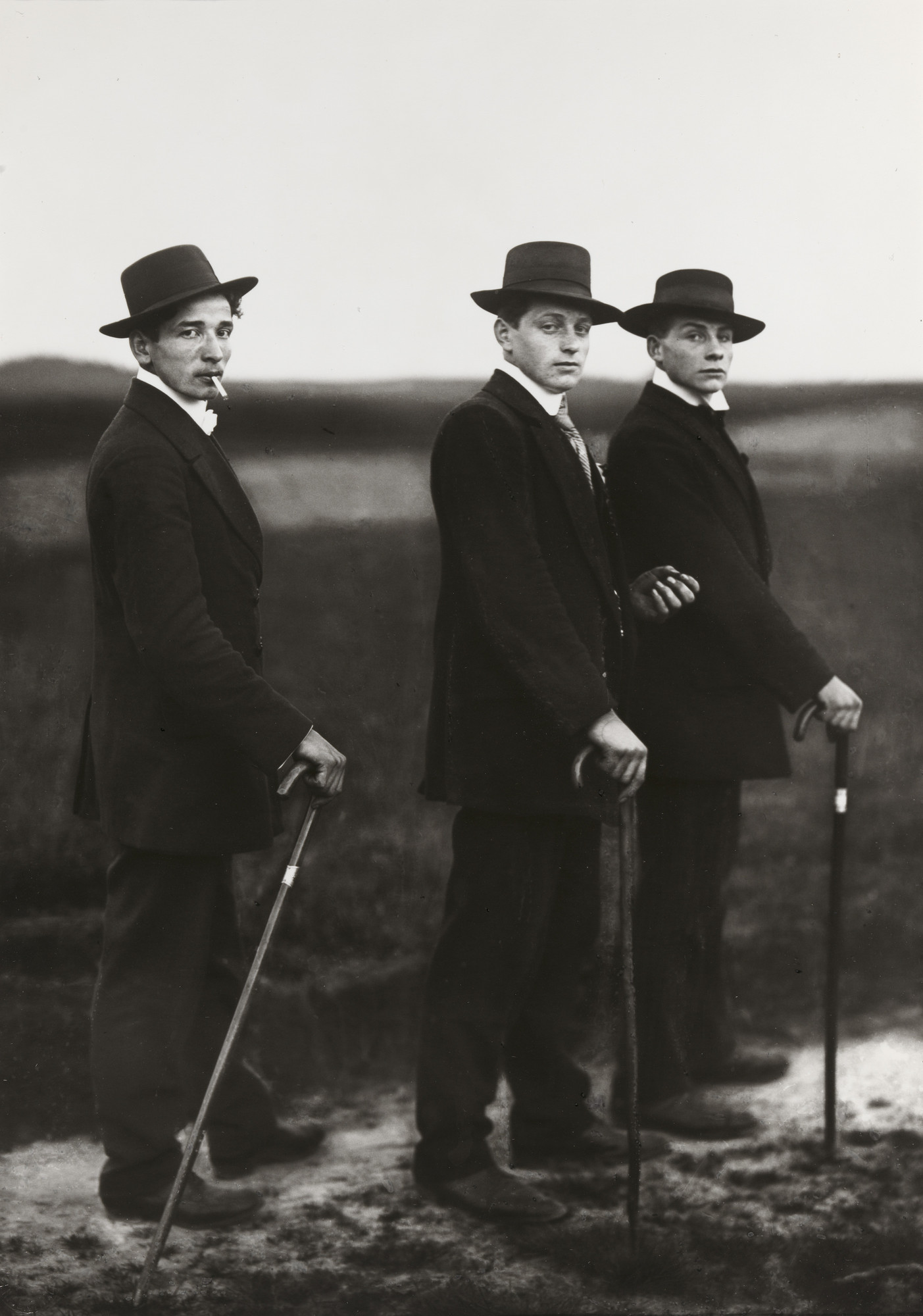 【Mr.frea 】August Sander August Sander. Young Farmers. 1914 | MoMA
