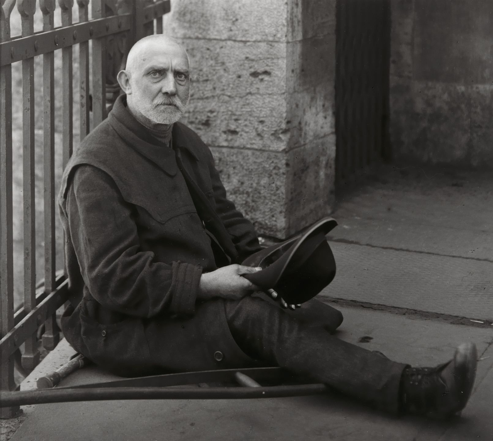 August Sander. Beggar. 1926