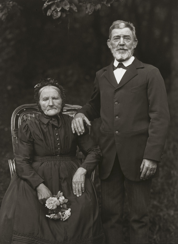 Farming Couple–Propriety and Harmony
