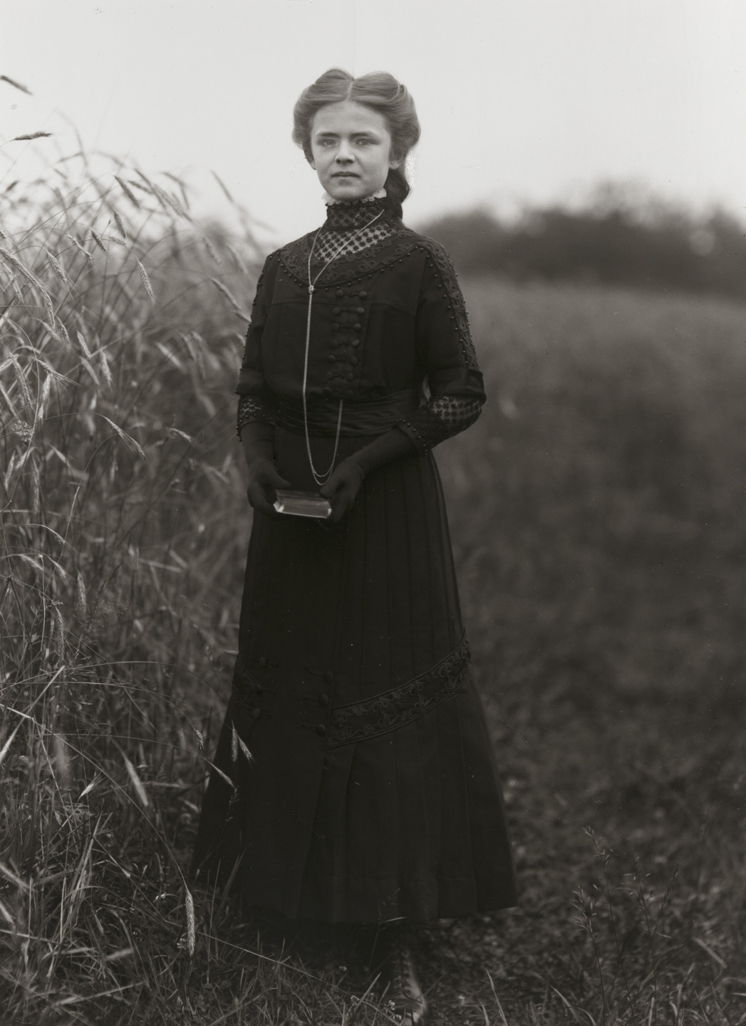 August Sander. Confirmation candidate. 1911