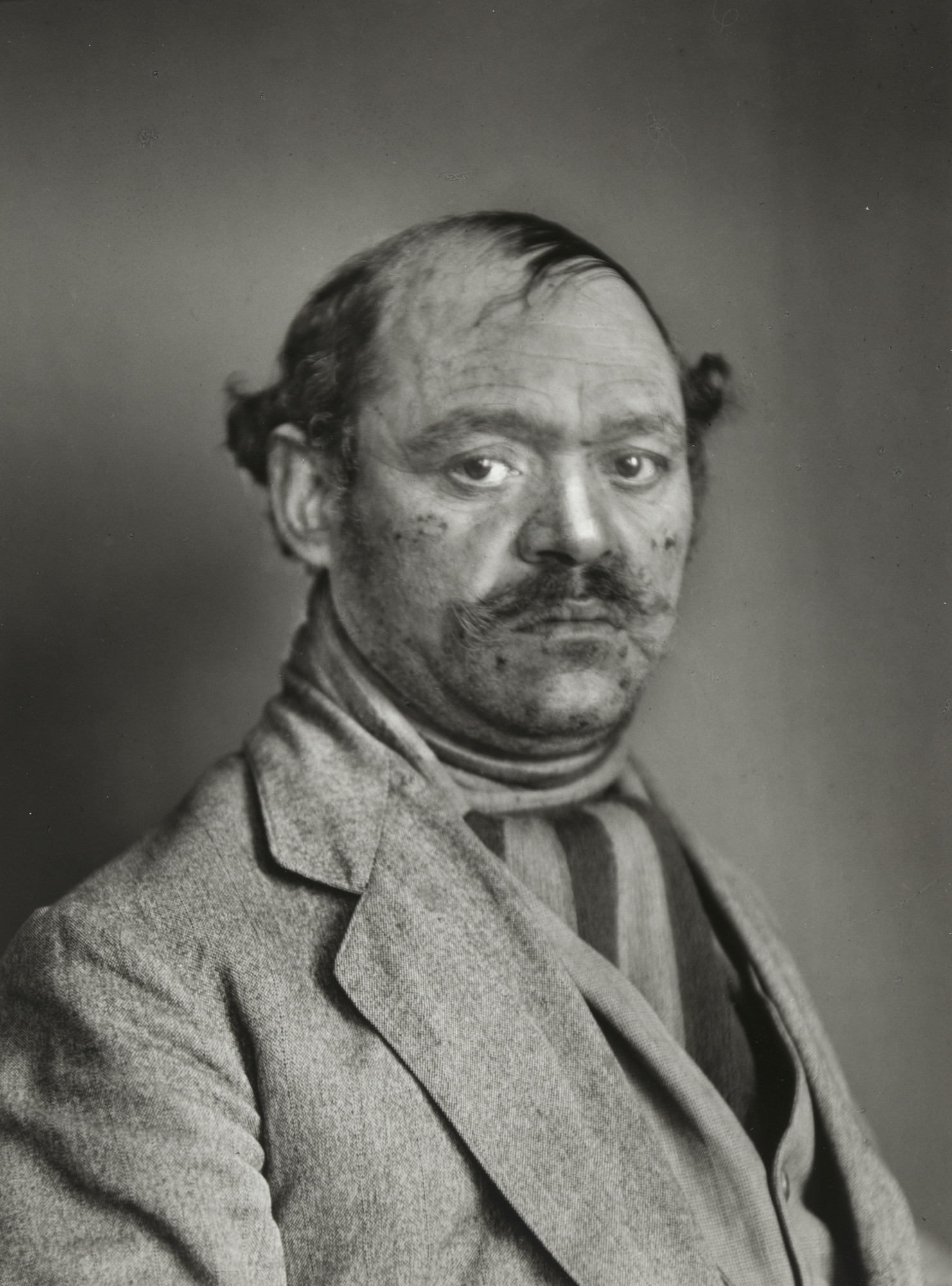 August Sander. Turkish Mousetrap Salesman