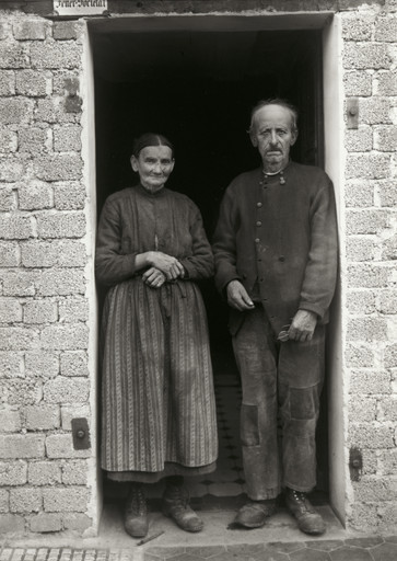August Sander. Farming Couple. c. 1932 | MoMA