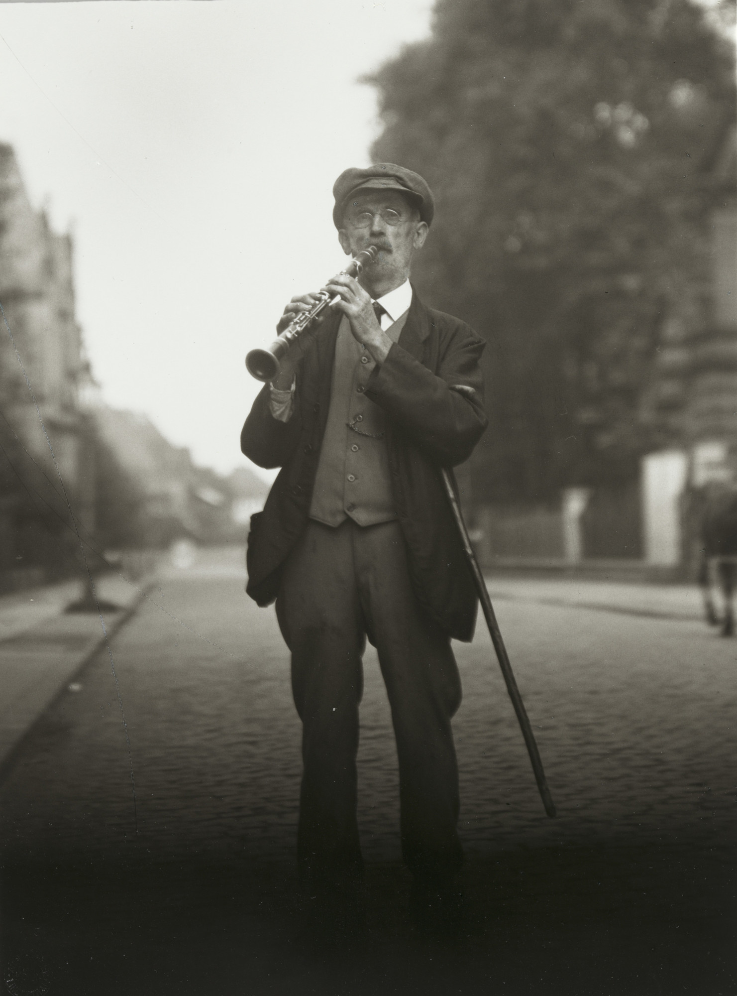 August Sander. Street Musician