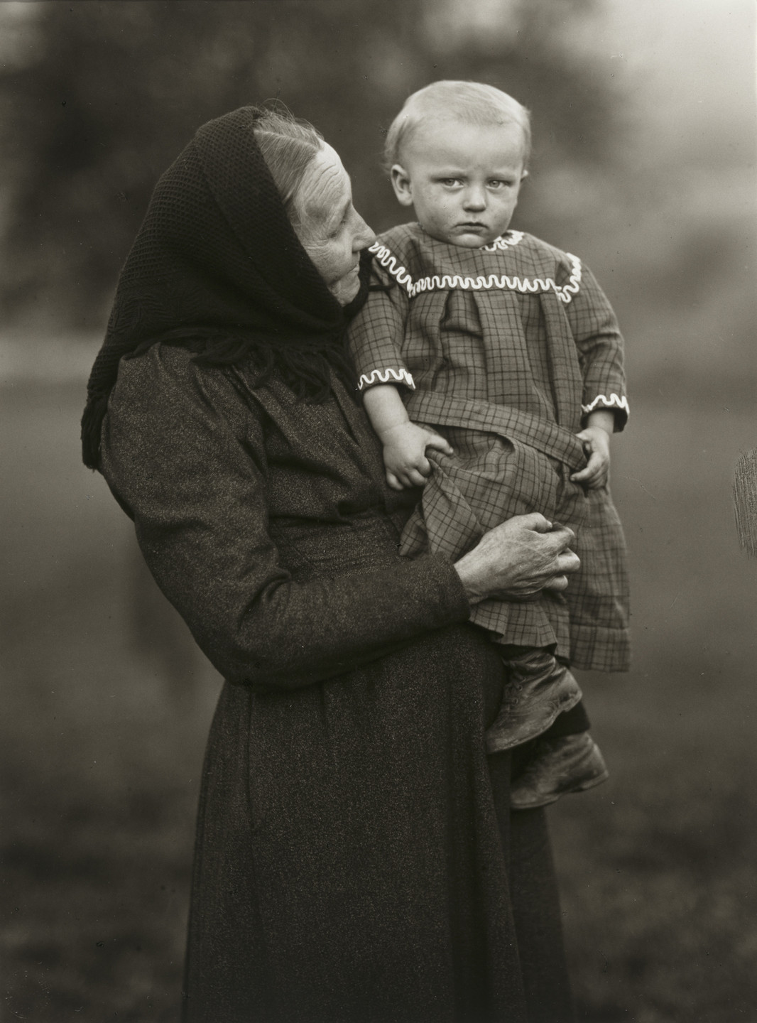 August Sander. Grandmother and Grandchild. 1913