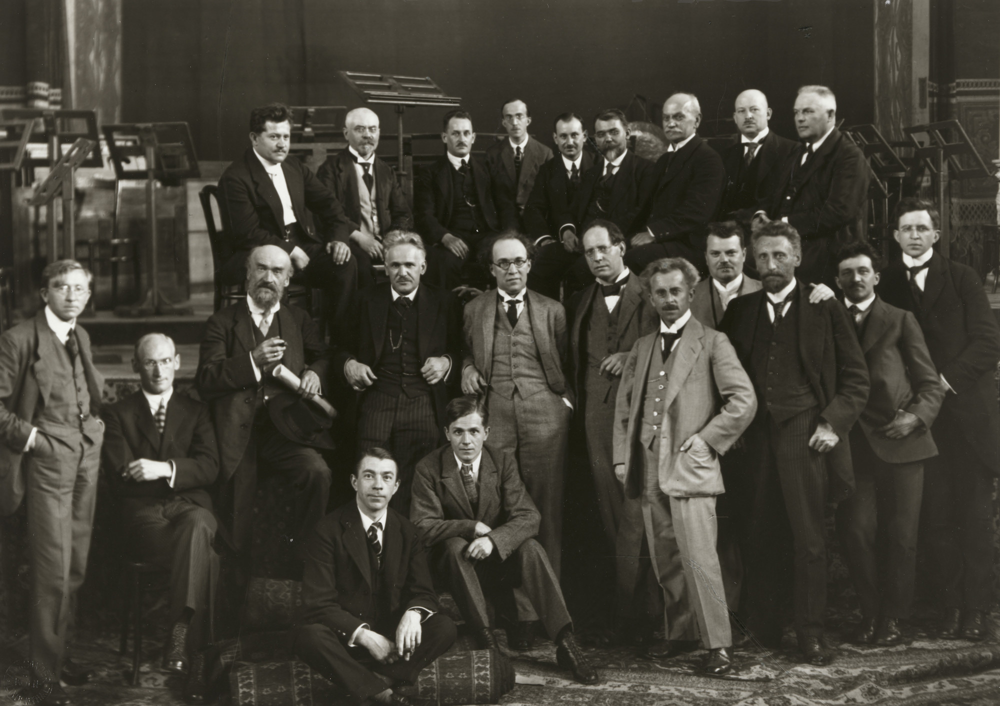 August Sander. Group at the Rhenish Music Festival, Brühl. 1921