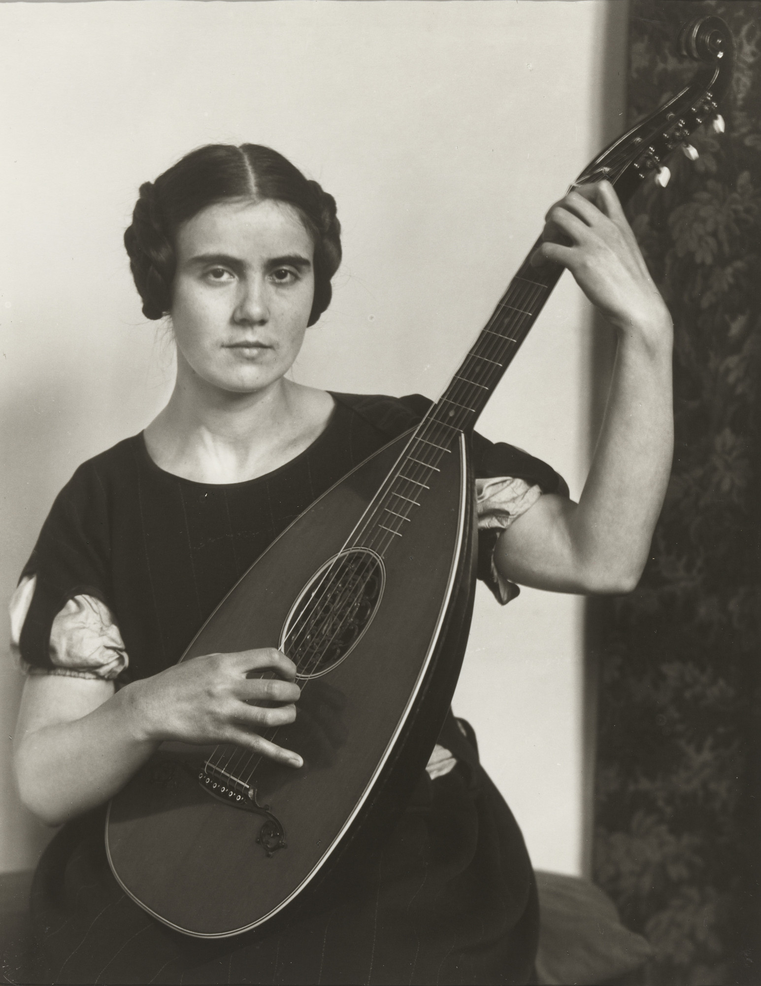 August Sander. Lutenist