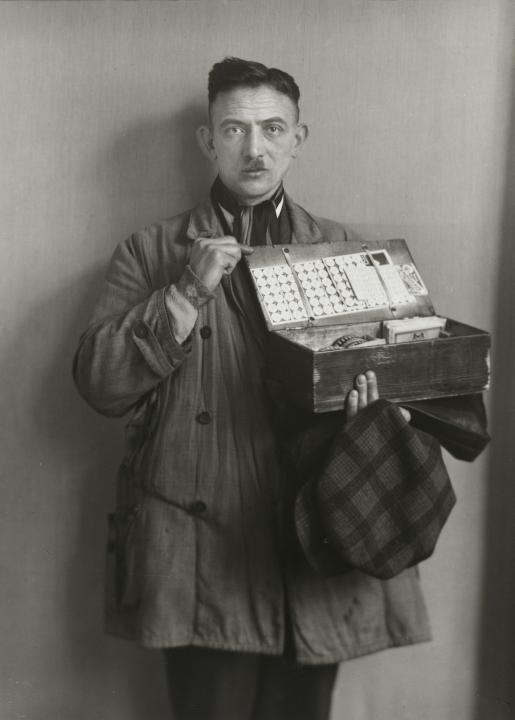 August Sander. Peddler. 1930