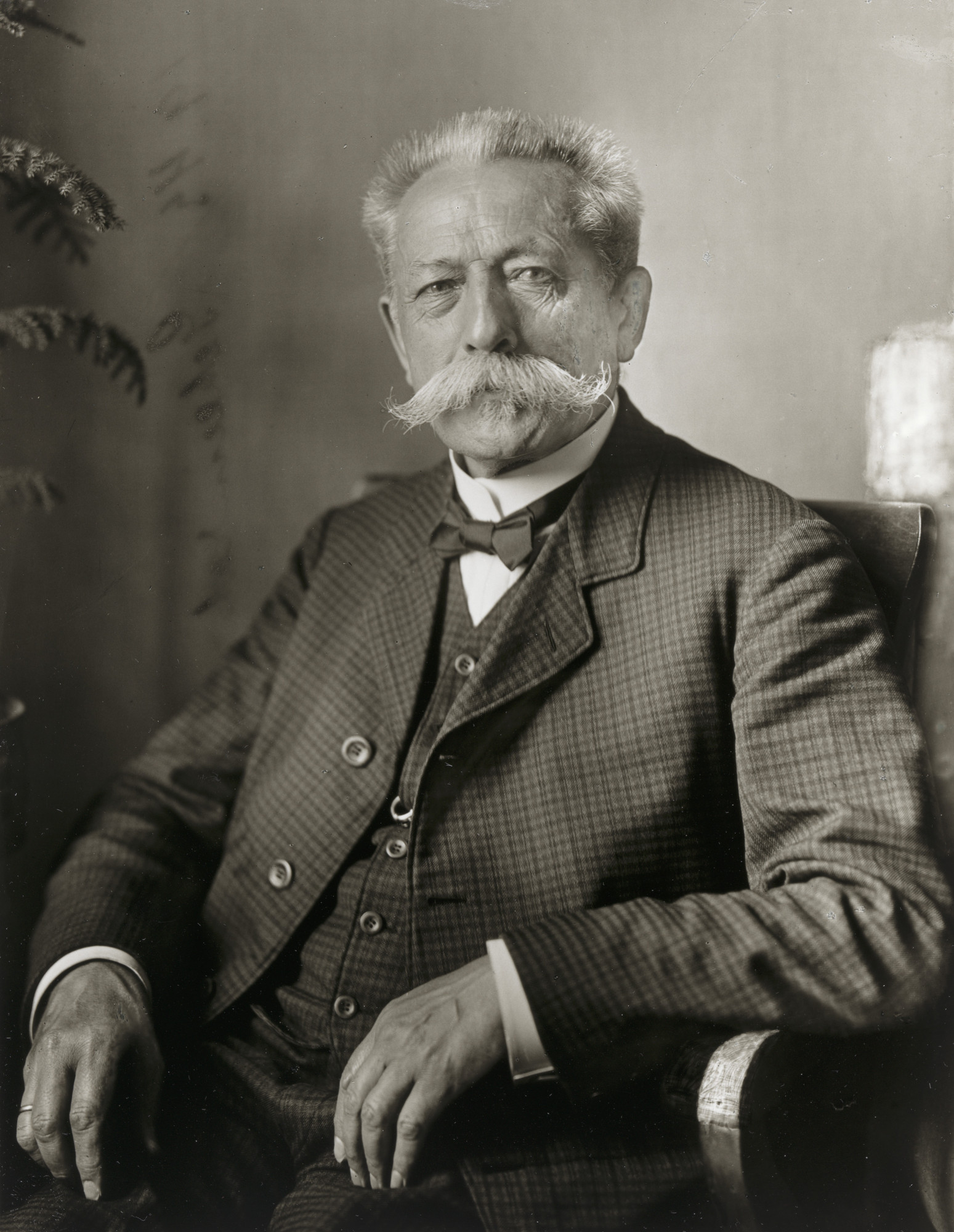 August Sander. Retired Privy Councillor